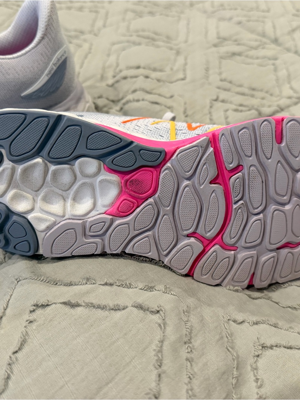 New Balance Women’s 8.5 Light Gray, Pink & Orange 880v12 Athletic Running Shoes - Picture 3 of 4